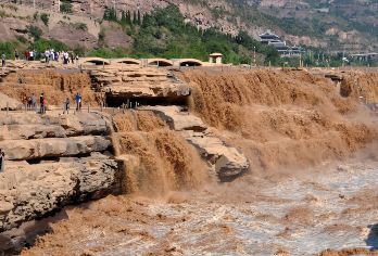 陕西黄河壶口瀑布一日游行政舱/头等舱/三环内接/扭秧歌信天游【西安市三环内专车接驾，避免大巴接早转圈圈，全程纯玩不购物。】