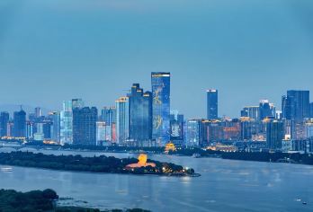 湖南博物馆+橘子洲+岳麓书院/爱晚亭长沙纯玩小团一日游【真正的品质旅行，不去购物店，不含任何购物元素严禁导游推销，放心游!】