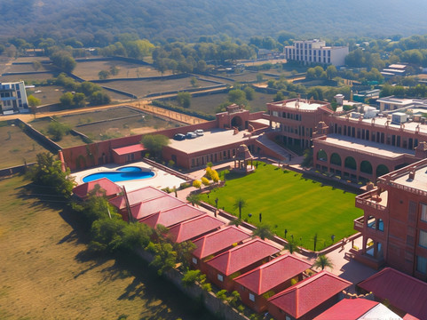 普拉坦奇拉酒店