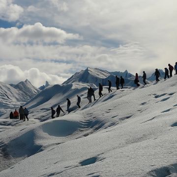 阿根廷埃尔卡拉法特佩里托莫雷诺冰川一日游