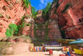 乐山大佛【游山票】入园快速通道+茶艺表演+导游讲解【乐山大佛特色快速通道，免排队入园】