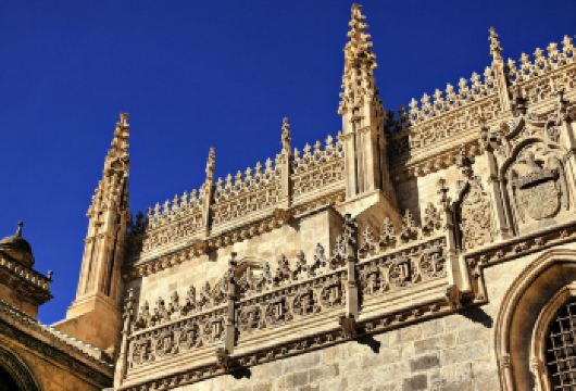 西班牙+圣海罗尼莫修道院+托罗斯广场斗牛场+皇家礼拜堂一日游【精品包车，私享空间，上门接送，轻松出行】