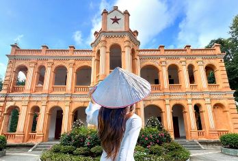 南宁起止凭祥友谊关+越南谅山一日游【凭身份证出境一日踏两国】【领略越南边境风情，品尝越南美食】