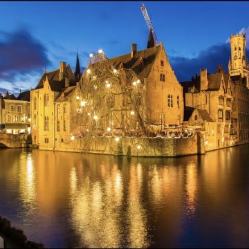 比利时布鲁塞尔+根特+伯爵城堡+圣血教堂+爱之湖一日游