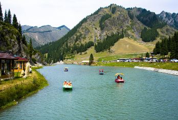 【包车纯玩-车自驾进景区】乌鲁木齐天山大峡谷一日（随订随走）【真正纯玩+照壁山+天鹅湖+专业师傅+多车型可选+活动时间充足】