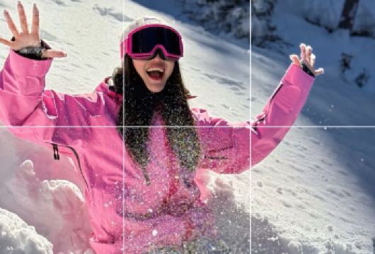 神农架国际滑雪场+滑雪+可选5件套|8件套+小程序约直通车【[交通便利]木鱼镇至国际滑雪场景区免费换乘车直达，需提前公众号‘神农野自在’预约，多班次选择】