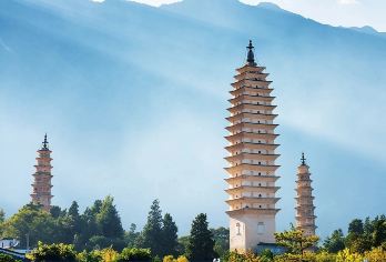 崇圣寺三塔+喜洲+双廊+洱海游船+南诏风情岛一日游【古城接】【[网红地标景点]打卡大理网红地标景点：崇圣寺三塔+洱海大游船（登南召风情岛 +含三道茶）+喜洲+双廊】