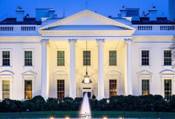 华盛顿包车！五角大楼+弗农山庄+国会大厦+白宫| 政治文化游【[费用包含]一站全包服务-无需支付司机小费-餐费-过路费（不包含门票+导游费用）-包车时长10小时】