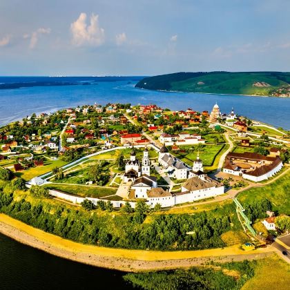 喀山+库尔沙里夫清真寺+喀山克里姆林宫+斯维亚日斯克岛一日游