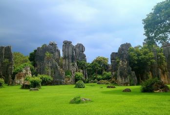 昆明石林风景区+九乡风景区一日游【独立包车-上门接送】【独立包车，真正纯玩自由行】