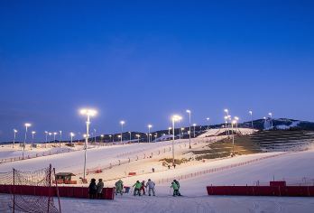 万龙滑雪场一日游【北京市区/机场-崇礼接送/雪场任选/接送】【独立VIP包车，多种车型任选，让您体验专属服务。】