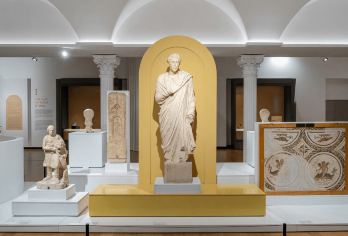 苏州博物馆西馆【猩咖说|拼/包团|深度人工精讲】【[精品团]配备蓝牙耳机，告别吵杂大团，品质有保障】