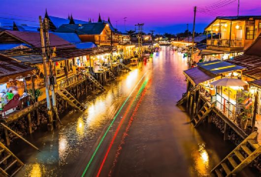 曼谷安帕瓦水上市场+美功铁道市场+大皇宫+玉佛寺一日游【曼谷本地服务商 20年老品牌】