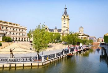 大连一日游-棒棰岛游艇出海+莲花山全景含小火车+威尼斯水城【[景点丰富一票通]含棒棰岛、游艇出海、莲花山等景点，门票全含，一次打卡特色景观，享高性价比一日游】