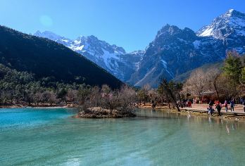 云南丽江玉龙雪山蓝月谷一日游 可选看日照金山/晚出发纯玩团【纯玩保证：纯玩一日游，全程0隐形消费，让您出游没有后顾之忧。】