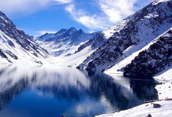 智利圣地亚哥出发 安第斯山脉波蒂略印加泻湖一日游【领略原地葡萄园的翠绿之美，沉浸在安第斯山脉的壮丽景色中】