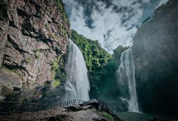 莆田仙游九鲤湖景区一日游【自由畅玩+上门接送+私家团不拼人】【来九鲤看飞瀑，寻九仙祈好梦，览千里江山画卷，游世外桃源仙境】