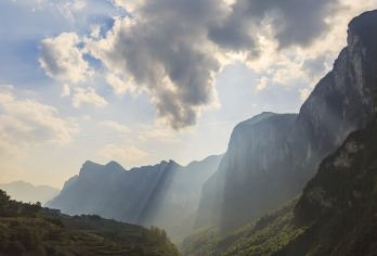 『独立团』恩施大峡谷+七星寨+云龙地缝一炷香一日游纯玩含接送【[品质鉴定]我们是本土红榜旅行社，拥有成熟的操作团队，拥有自己的车队和导游，强大的资源优势！】