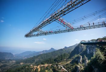 梦幻奥陶纪景区一日游【高空蹦极丨悬崖秋千丨刺激游乐园丨】【[品质亮点]：精致小团，含门票，您不操心繁琐的排队购票事情及等待苦恼】
