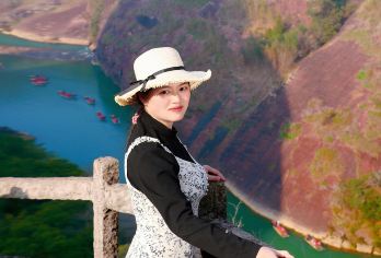 韶山毛泽东同志故居+毛泽东铜像+刘少奇故里一日活动【[拒绝套路]赠换乘景交车+耳麦精讲+纪念像章+矿泉水，无车购无推销，纯净韶山行】