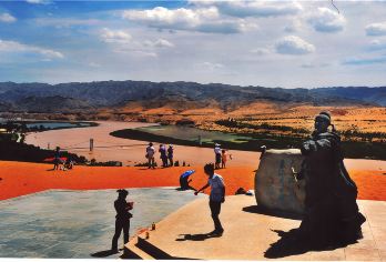 腾格里沙漠+沙坡头+66号公路一日游【6人内小团+酒店接送】【体验腾格里沙漠的广袤无垠；领略沙坡头景区黄河与沙漠交融的独特风光；打卡充满西部风情的66号公路，】