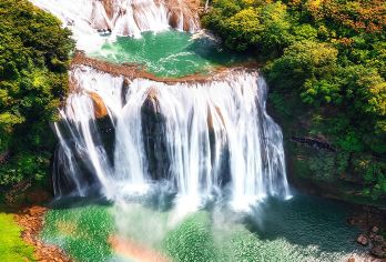 黄果树瀑布一日游【8人内精致小团·纯玩·上3环内门接送】【[精品小团]自由选择，轻松出行，让出游更自由，晚起出行，上门接送，纯玩甄选】