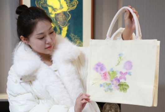 腾冲藤宣非遗文化馆+打鹰山一日游：纸灯制作+咖啡森林+看日落【[沉浸体验]藤宣非遗文化馆，把腾冲文化通过具象化的物品(纸灯，桓物拓染包包，亲自动手制作)记忆起来】