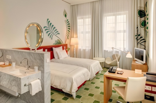 德雷斯顿城堡海波龙酒店-官方