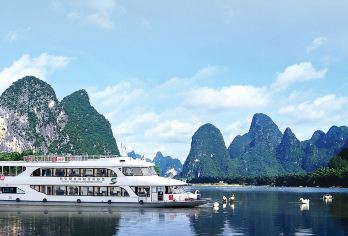 阳朔漓江三星船/四星游船+遇龙河竹筏漂游一日【小团/私家团】【[8人小团]真小团不超8人，真纯玩无车上推销。[私家团]一单一团，时间景点可按需调整，本地玩家带你嗨】