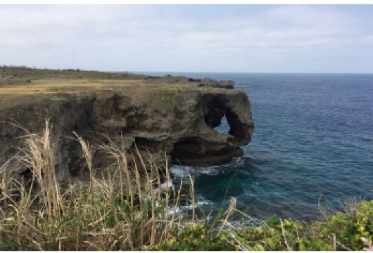 日本冲绳出发：万座毛+冲绳美国村+冲绳美丽海水族馆一日游【专车服务+行程可调+酒店接送+中文服务】