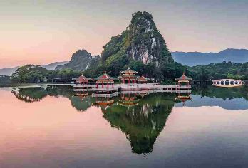 肇庆鼎湖山七星岩一日游四大名山湖光山色森林氧吧古城墙【私团】【[私家旅行]一单一团，不拼客，畅享专属旅行！5/7座车上门接送，专职司机护航！】