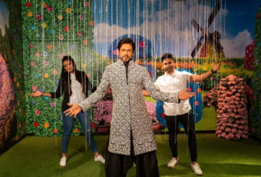 迪拜杜莎夫人蜡像馆私人接送之旅【参观位于蓝水岛的中东第一家杜莎夫人蜡像馆。 近距离观赏栩栩如生的全球名人、皇室成员、体育偶像以及好莱坞和宝莱坞明星的蜡像。 在音乐、电影、时尚和体育等主题区与名人一起拍摄令人难忘的照片。】