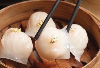 “食玩广州•上门接送”广州全天包车+热门餐厅免排队一日游【热门餐厅尊享代排服务：涵盖广州必吃榜（如大鸽饭、陶陶居等）节省3-4小时排队时间，到店即可就餐！】