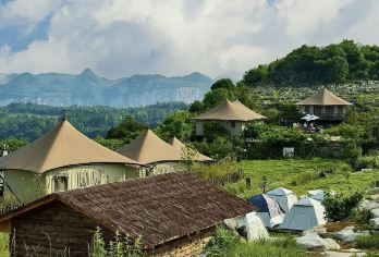 重庆：乌江画廊+武隆天生三桥+816工程景区【中英多语种】#【车接车送，全中文服务，沟通无障碍，深度体验热门景点，行程景点可调】