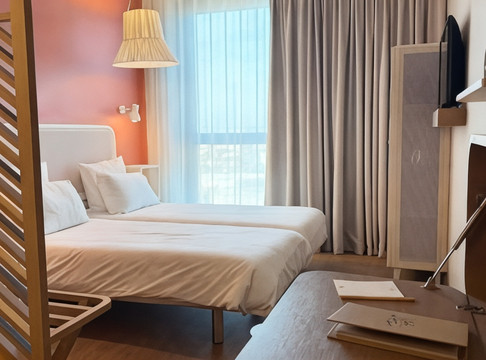 巴黎拉德芳斯 OKKO 酒店