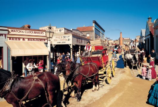 墨尔本疏芬山一日游【圣安娜酒庄丨羊驼农场丨疏芬山金矿丨包车】【[复古淘金梦]穿越岁月的金矿辉煌】