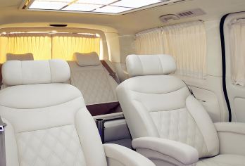 青海湖+茶卡盐湖+日月山一日游 接送8人小团 ＆ 头等舱大巴【商务8人小团市区内上门免费接送，陆地头等舱大巴分站式集合高具性价比，铁定每天发团，纯玩、畅游两湖！】