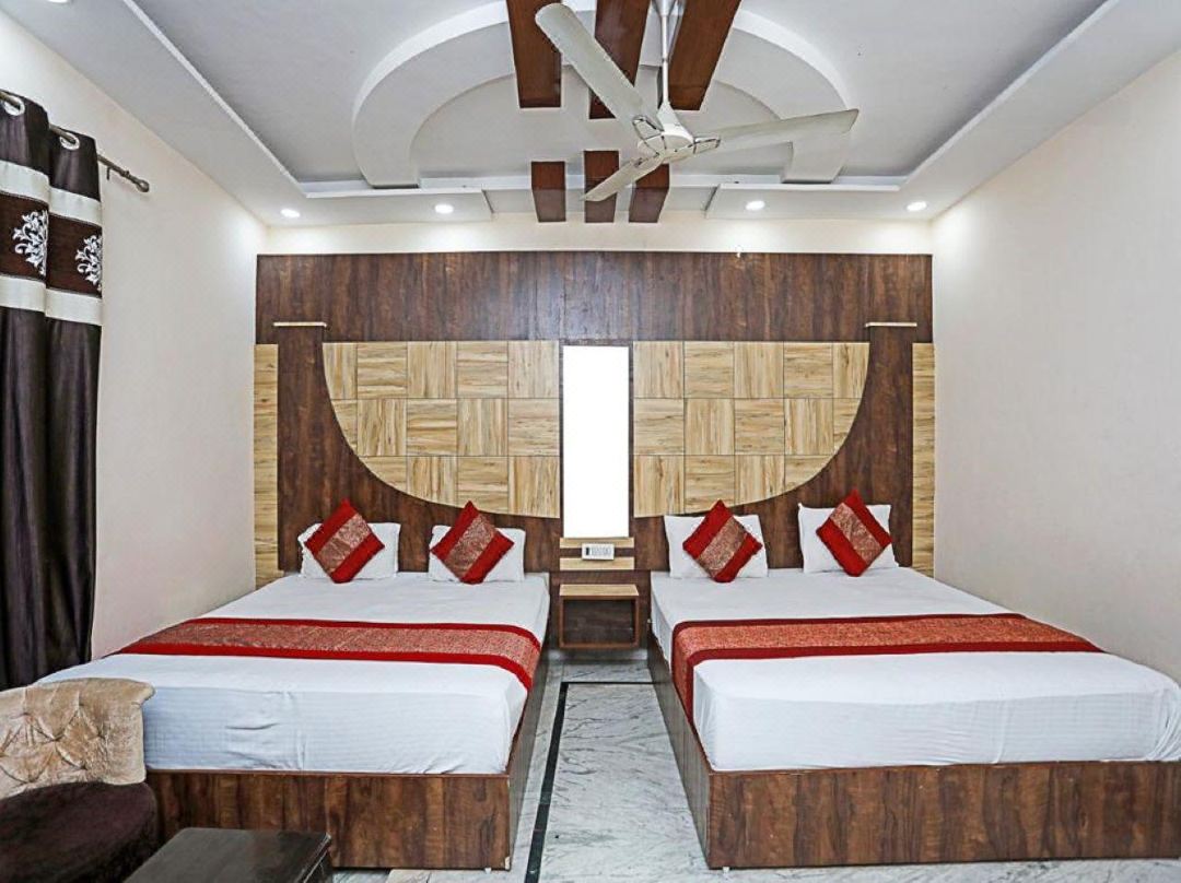 Hotel Krishna Residency 100 Mtr from Golden Temple