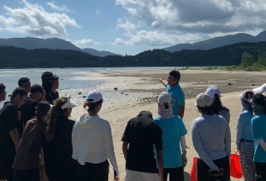 三亚后海村-赶海丨专业教练带队丨亲子互动丨赶海装备丨淡水冲洗【[服务保障]24H在线服务、专业教练全程细心讲解服务、安心出行】