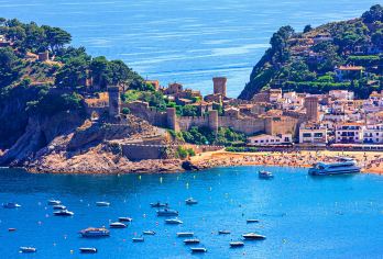 巴塞罗那《权力的游戏》取景地—赫罗纳+托萨海滨小镇一日游【探秘《权力的游戏》取景地赫罗纳，中世纪古城风貌与剧集场景完美交织，沉浸式感受奇幻世界】