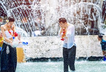 西双版纳傣族园一日游【12:30晚出发丨直达景区丨泼水狂欢】【[行程纯粹]0购物0隐形消费，时间100%用于游览体验】