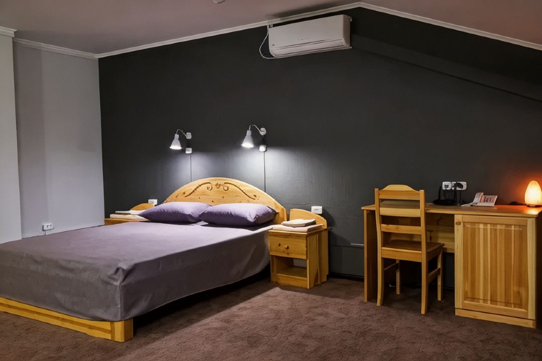 Lada Hotel
