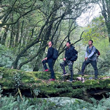 腾冲高黎贡山徒步一日游【高黎贡荒野厨房+小滚锅泡脚+漂流】