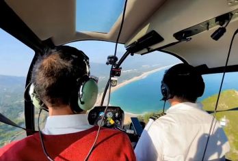 广东深圳直升机飞行观光一日游【专业机长+多种线路可选】【经验丰富老机长，价格透明，服务用心贴心放心】