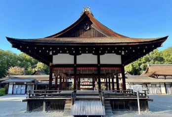 日本京都-琉璃光院-三千院-贵船神社-红叶满天 京都巡礼。【专业行程定制，精选热门景点，高效游玩不走回头路，贴心服务保障，轻松】