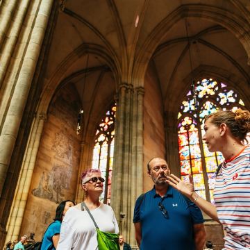 捷克布拉格城堡+伏尔塔瓦河游船半日游|含预约门票+船票+导游