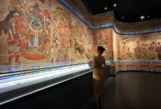 云南省博物馆+捞渔河湿地公园+斗南花市包车一日游：纯玩私家团【[实力保障]昆明一日游集团品质严选线路，拥有自己的车队、司机，全程品质把控，专业一手资源】