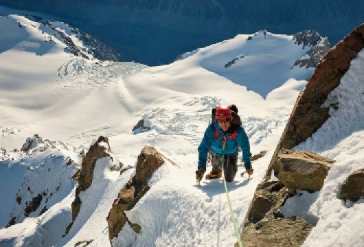 新西兰南岛库克山一日游【皇后镇往返丨精品小团丨市区部分接送】【[网红景点]通透开阔的玻璃结构，带来 360 度全景视野，让您沉浸式体验现代感十足的自然美景！】