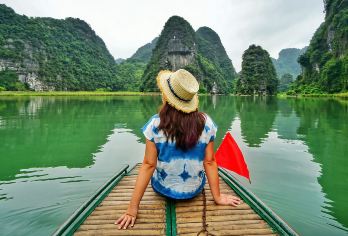 越南宁平省宁平陆龙湾一日游【长安河流+华闾故都遗址线】【世界文遗产线： 长安河流-美国好莱坞金刚电影取景地 + 华闾故遗址-越南中央集权封建国家的第一个首都】