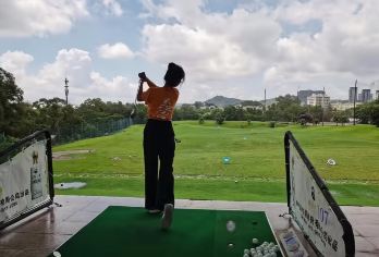 观澜湖高尔夫团建1日游【自驾/趣味活动/CS野战/攻防箭】【[品质保证]企业工厂/自驾任意选择，全程免费赠送：保险，发票，横幅，饮用水。】